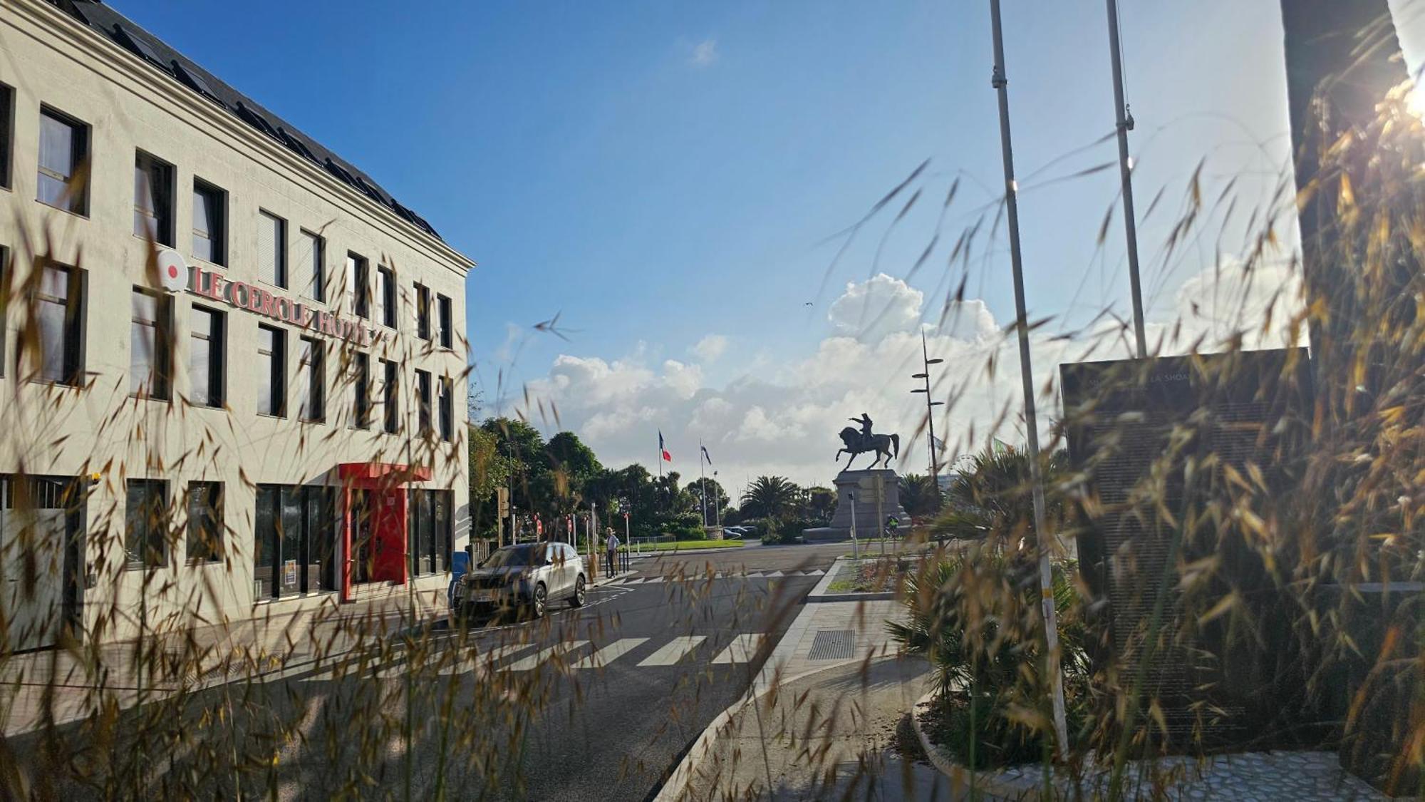 Hotel Le Cercle Cherbourg-en-Cotentin Eksteriør bilde