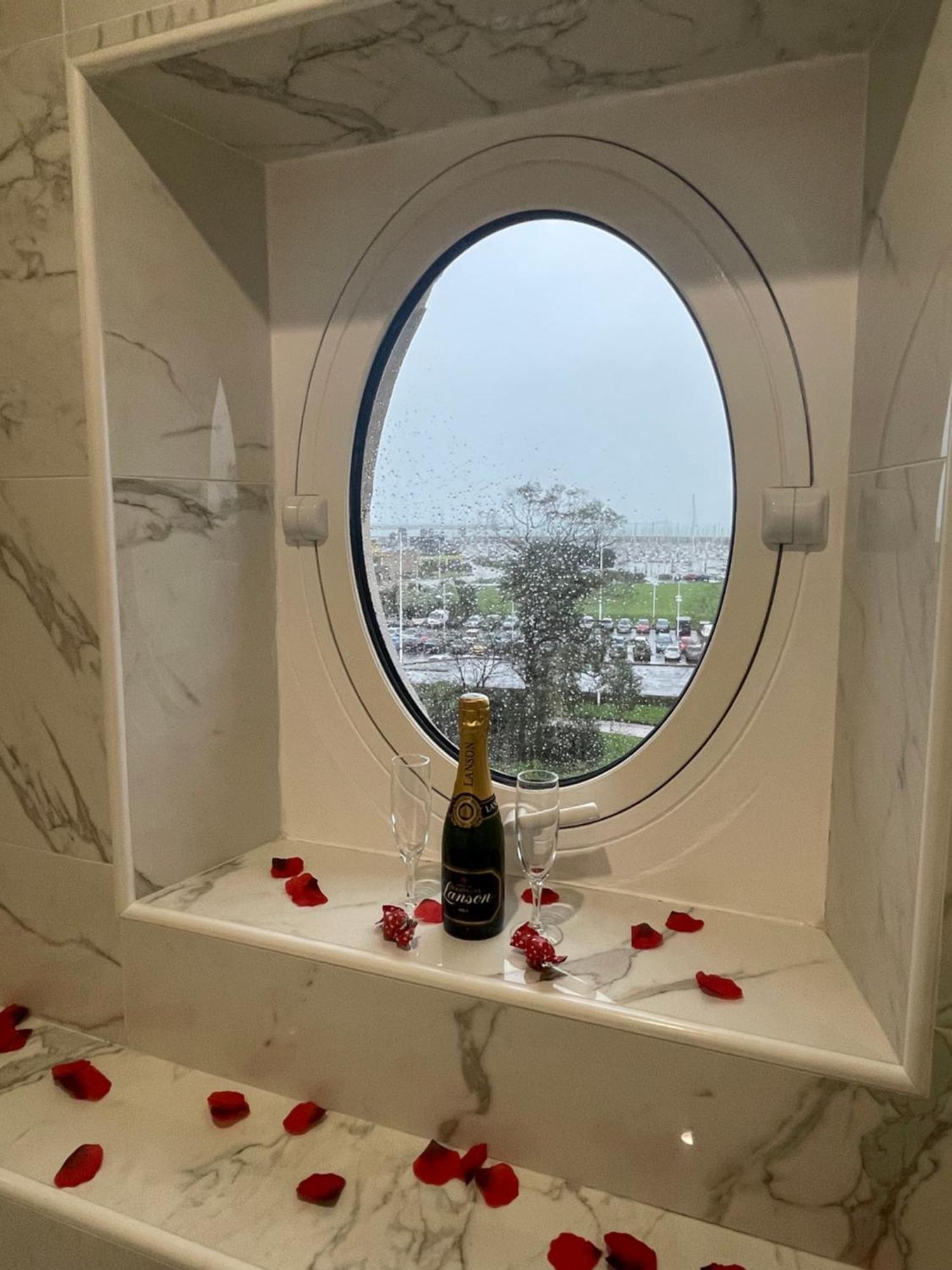 Hotel Le Cercle Cherbourg-en-Cotentin Eksteriør bilde