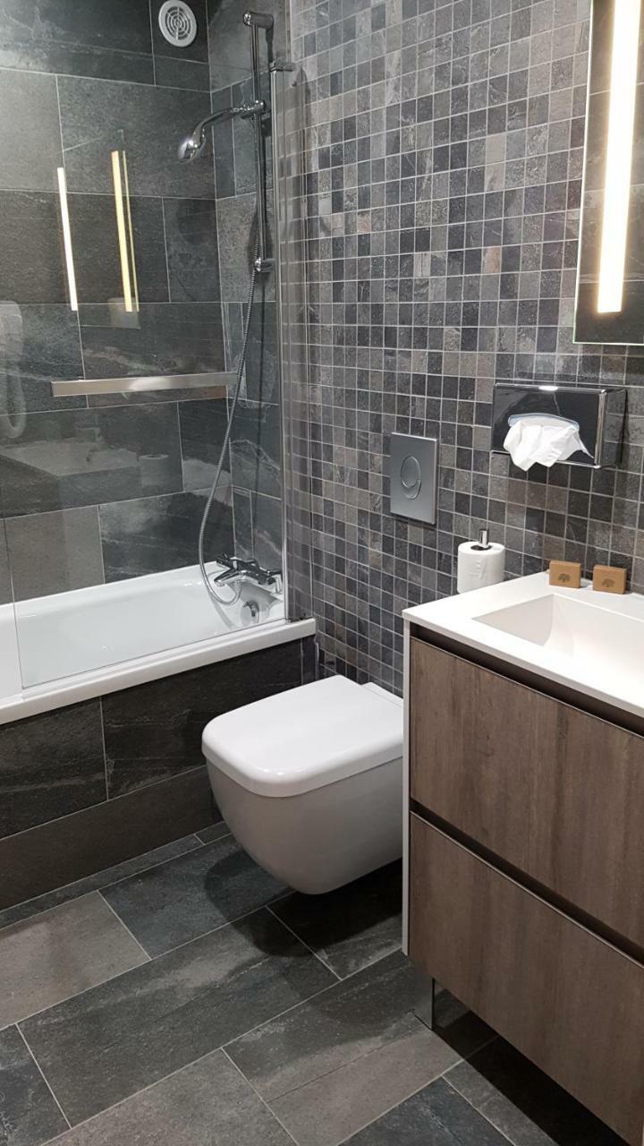 Hotel Le Cercle Cherbourg-en-Cotentin Eksteriør bilde
